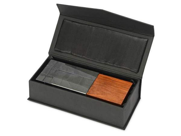  Награда Артикул 606229 Награда Wood and glass на складе 305 шт по цене 4&nbsp;841.23 ₽