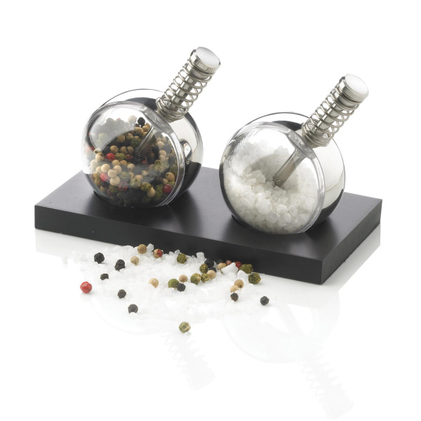 XD Design Наборы Артикул P262.340 Набор из 2 механических мельниц Planet на складе 13 шт по цене 3&nbsp;840 ₽