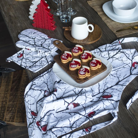 Happy gifts Наборы Артикул 24401 Подарочный набор  для кухни  "Снегири": передник и прихватки (2 шт) на складе 0 шт по цене 481 ₽