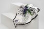Newonce Платки Артикул 20088.02 Платок шелковый Delicate, ирисы на складе 13 шт по цене 11&nbsp;383 ₽