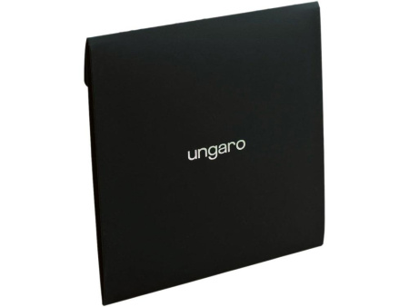 Ungaro Платки Артикул 94196 Платок Ungaro Cuore на складе 34 шт по цене 5&nbsp;758.46 ₽